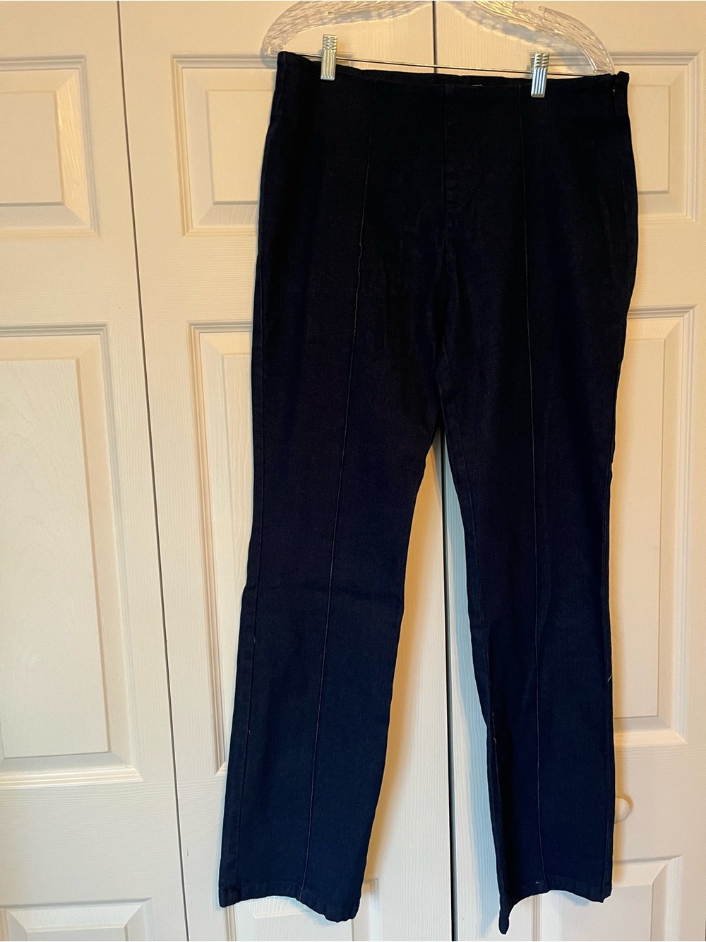 Women's Straight-Leg Black Jeans